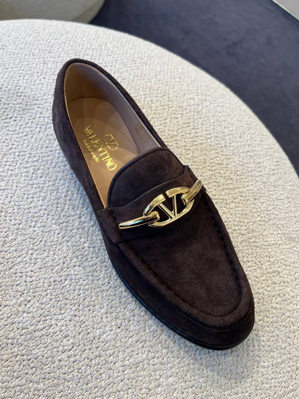 VLogo Chain Suede Loafer