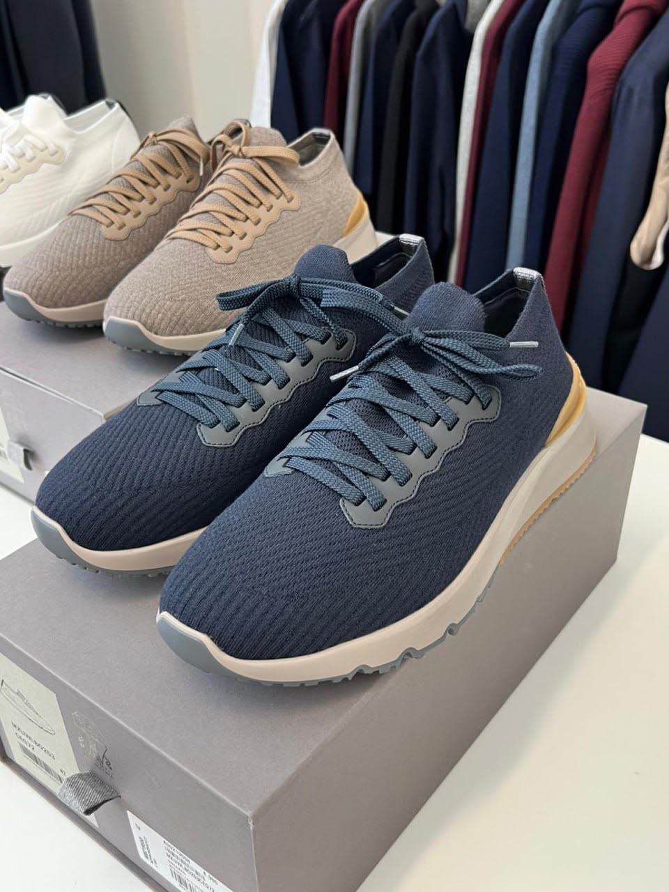 Windsor Walk Sneakers