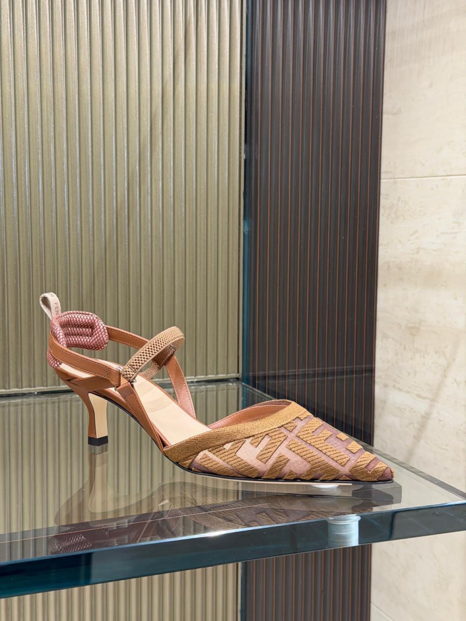 Colibrì Slingback Pumps