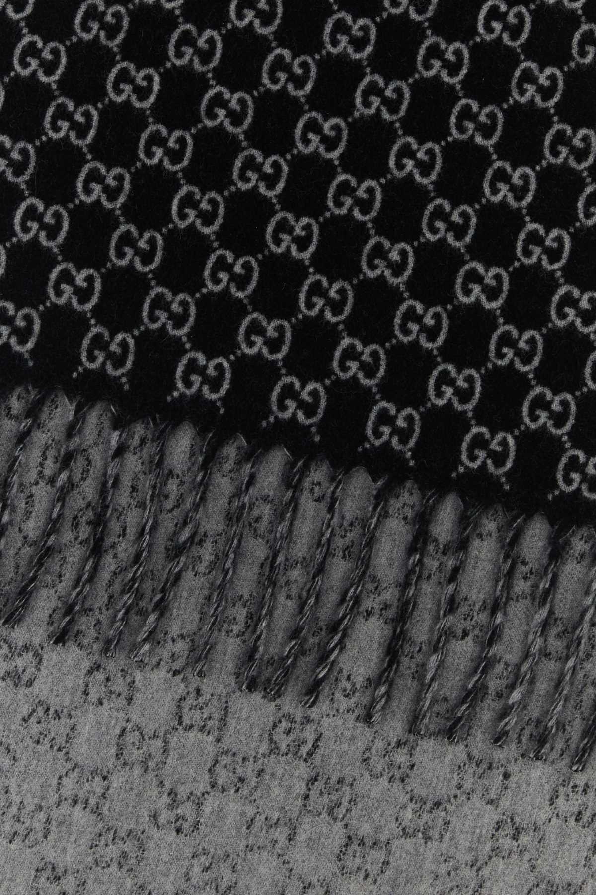 GUCCI SCARF LOGO SHADE 36X196 For Men Exterior: 90% Wool 10% Cashmere