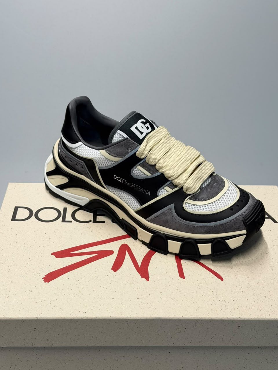 Super King Sneakers