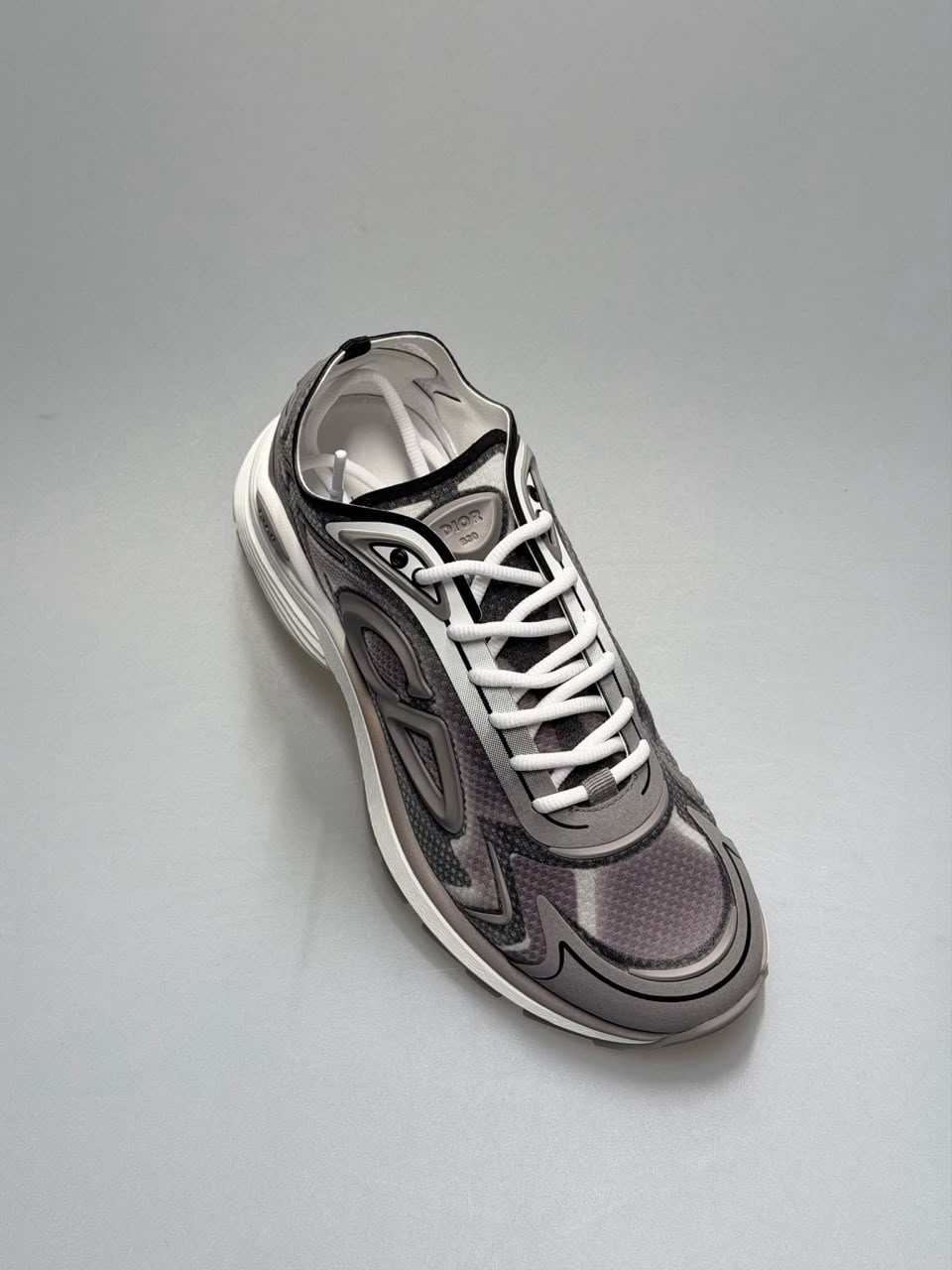 B30 Sneaker