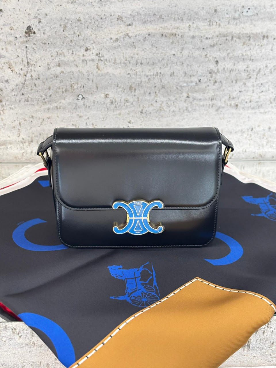 Teen Triomphe Bag in Shiny Calfskin with Enamel