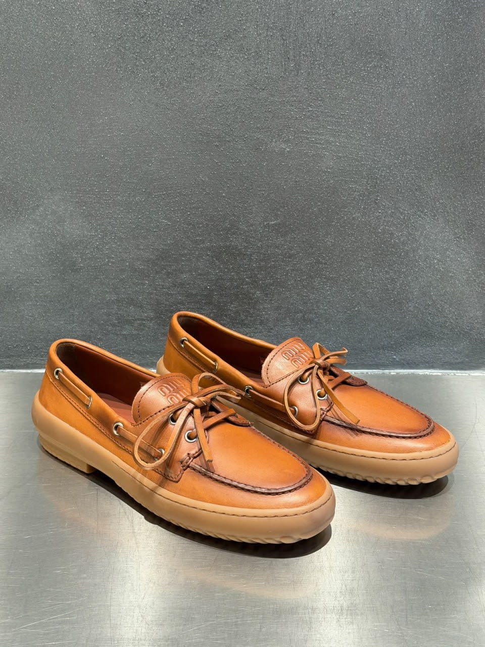 Leather boat shoes