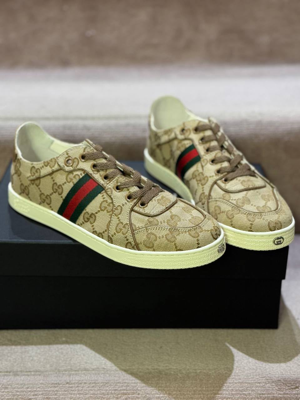 Tennis 1977 GG Supreme Sneaker