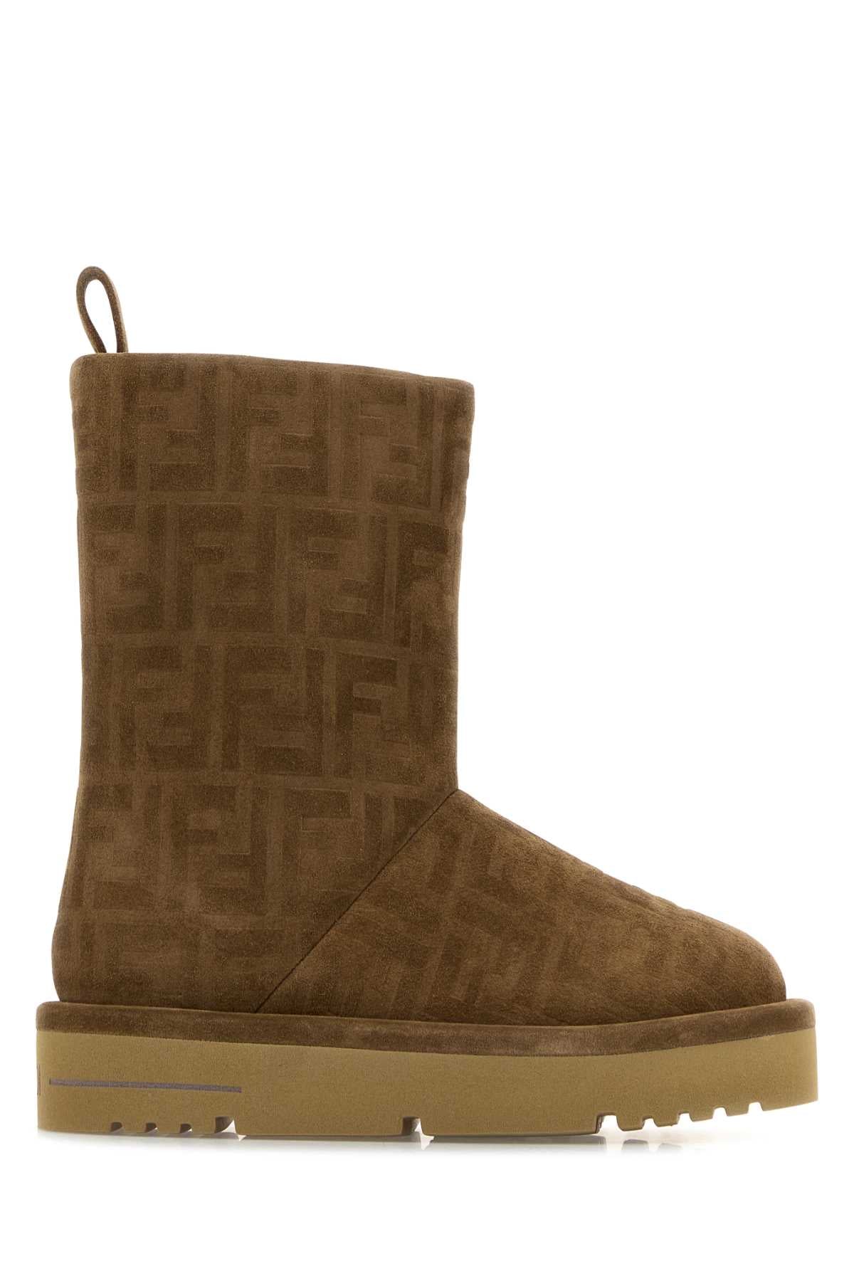 FENDI UGG For Women Exterior: 100% Suede Interior: 100% Shearling Sole: Rubber