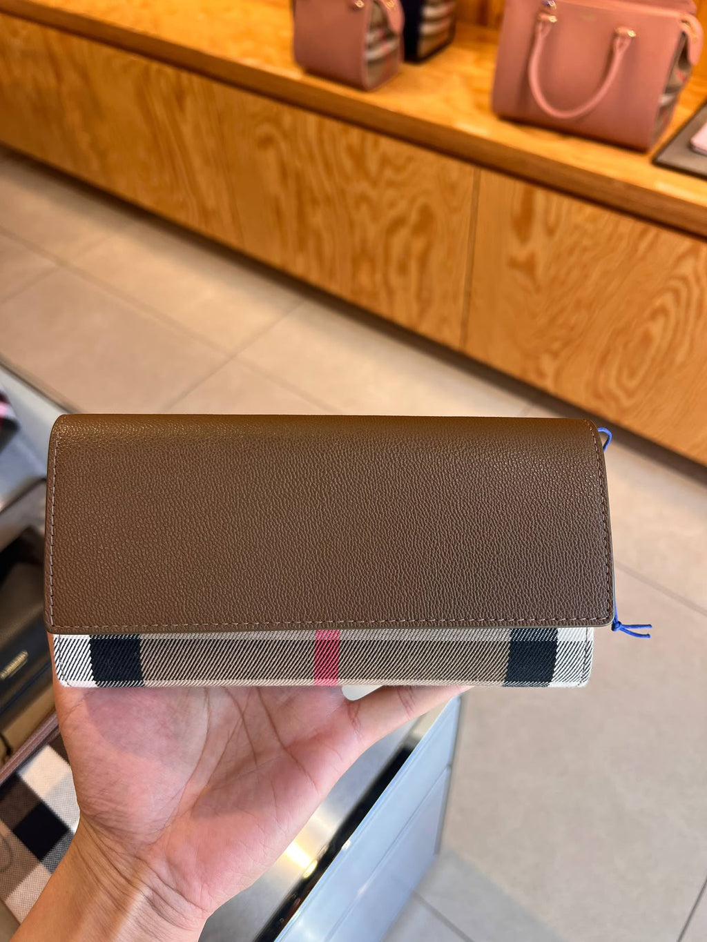 Continental Wallet