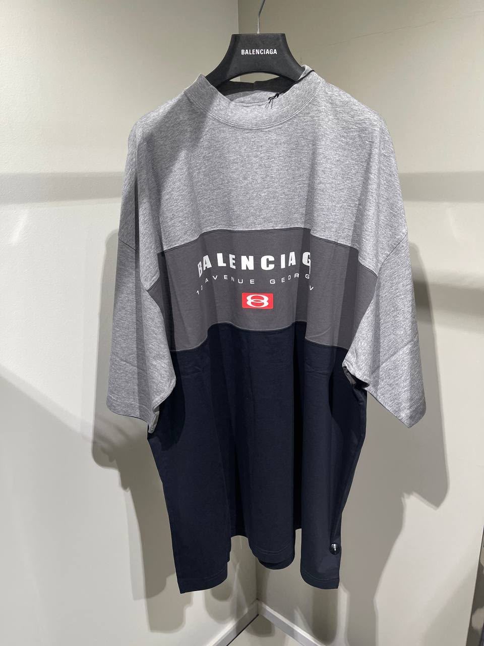 Avenue George V T-Shirt
