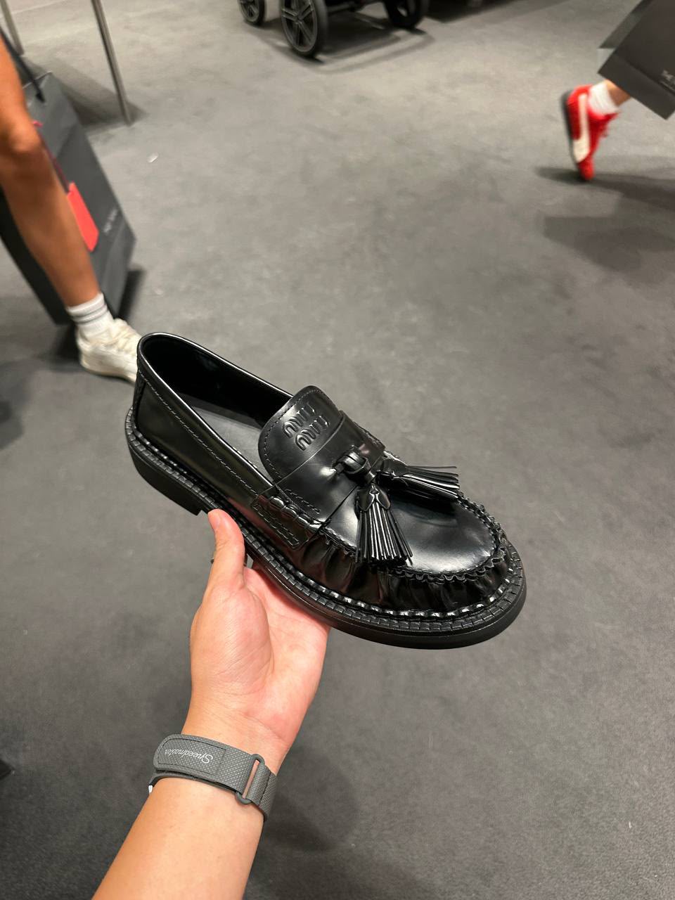 Brushed Leather Tassel Loafers