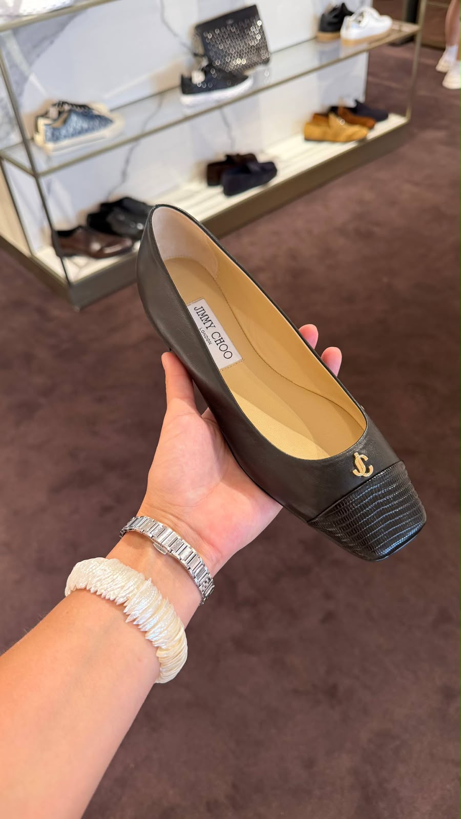 Aurelie Flat