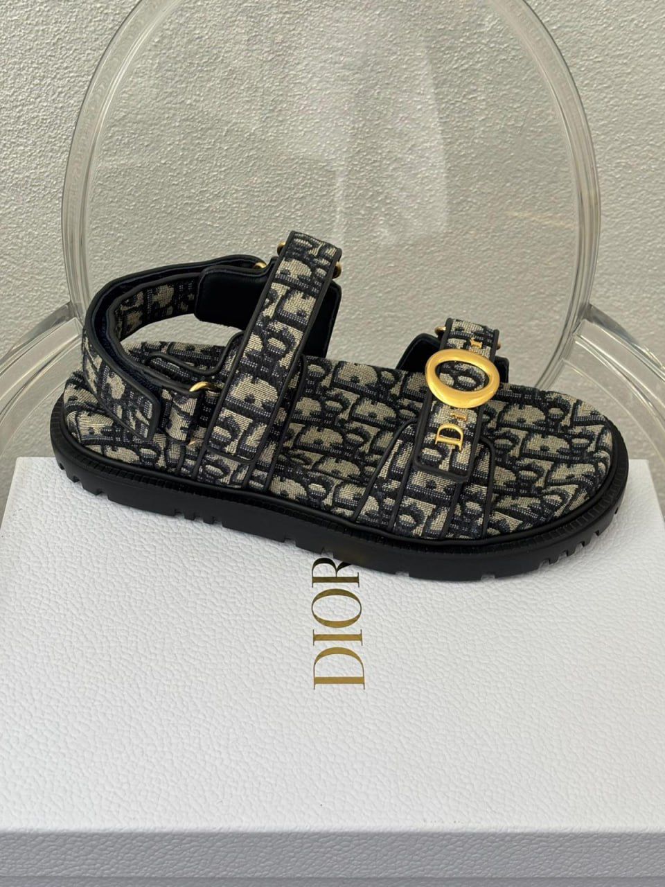 Act Sandal