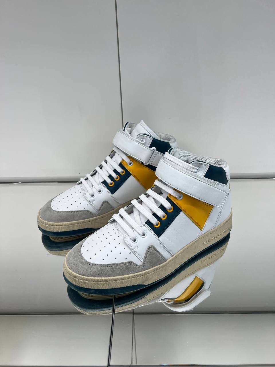 Court Classic SL/10H High-Top Sneakers