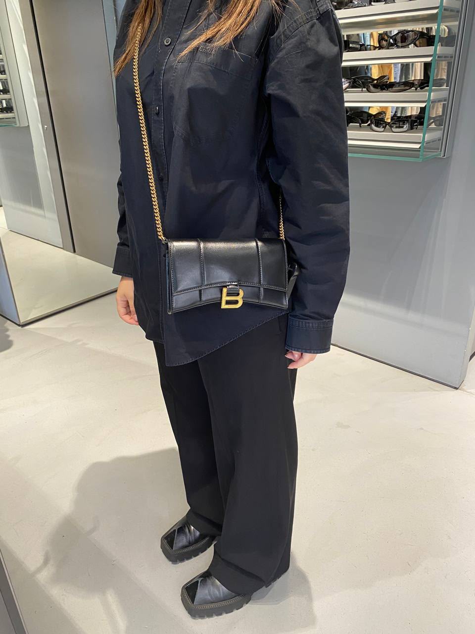 Hourglass Chain Bag