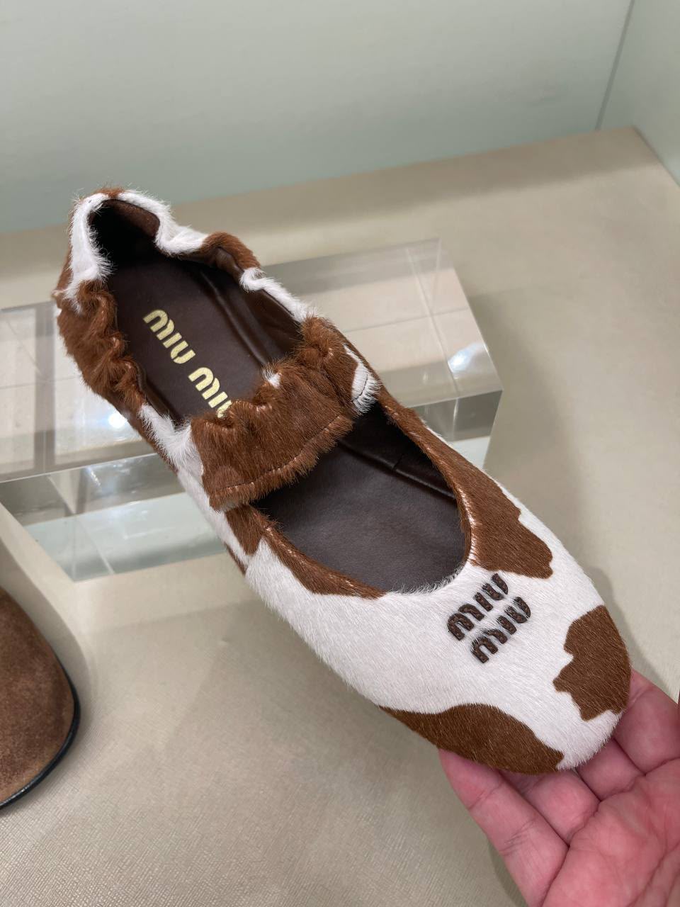 Cow-print calf hair ballet flats