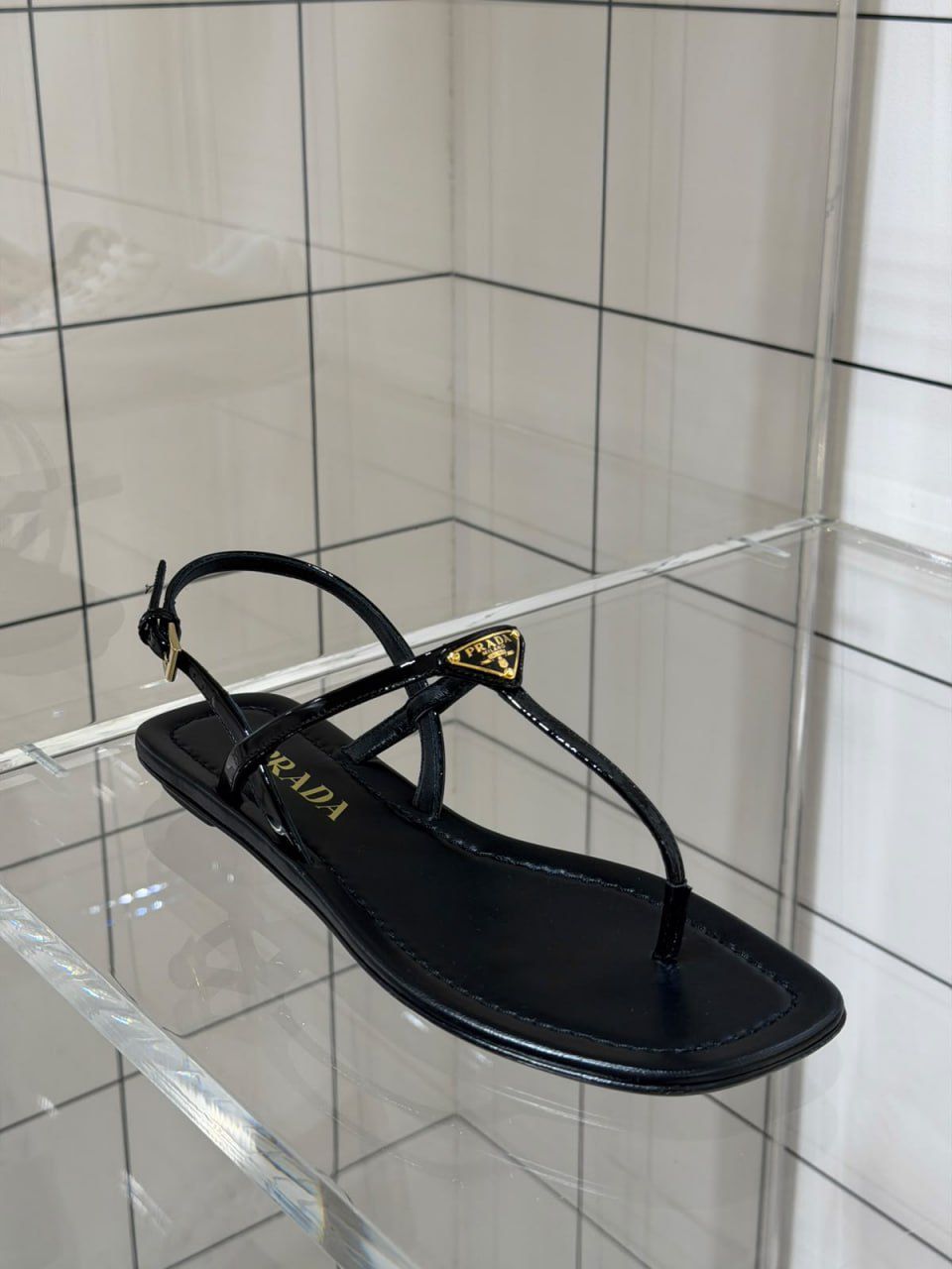 Patent leather thong sandals