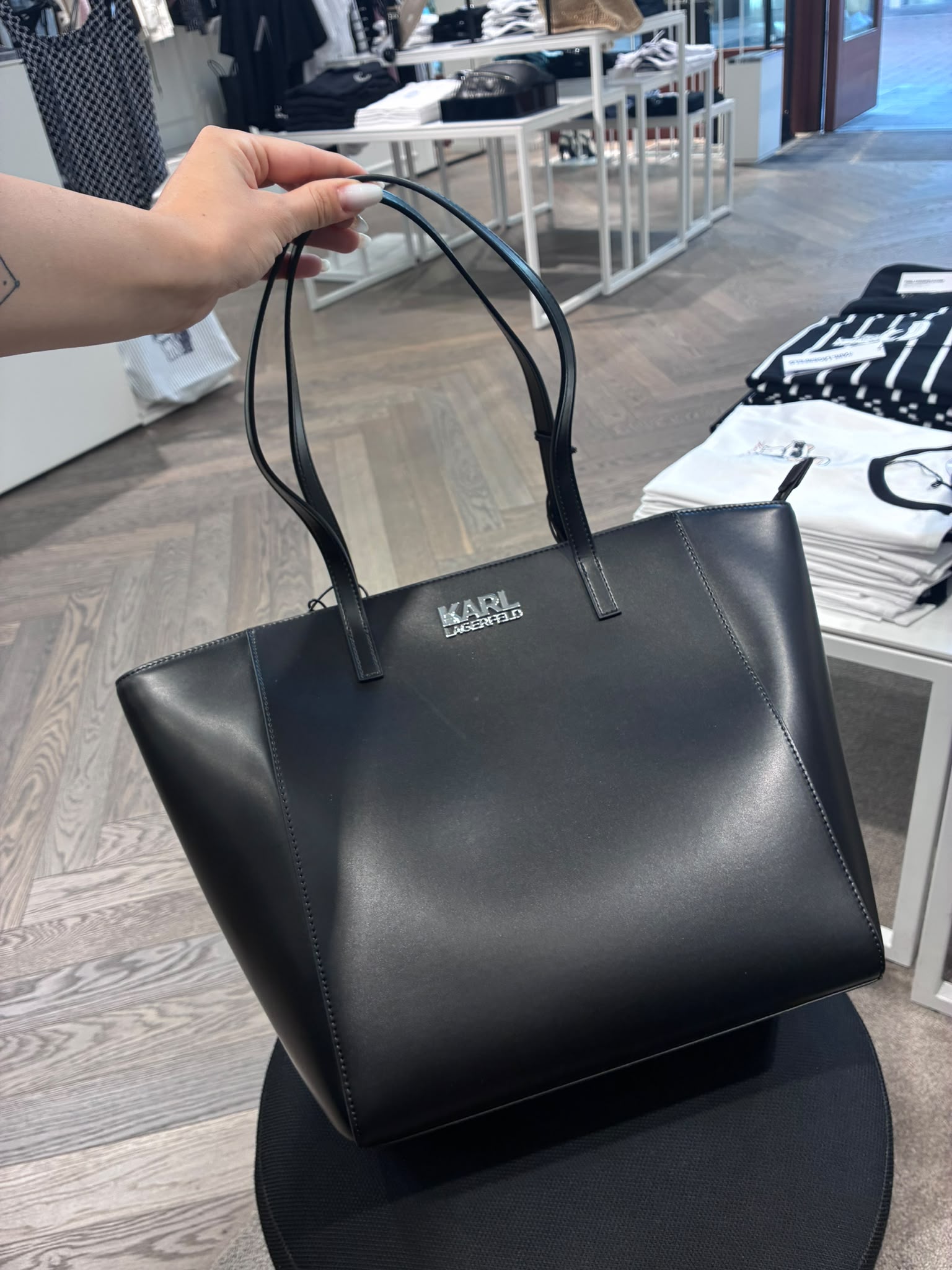 K/Ikonik Tote Bag
