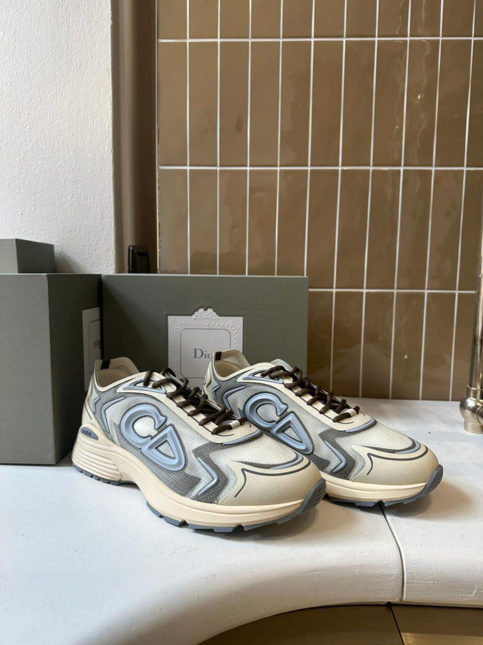 B30 Sneaker