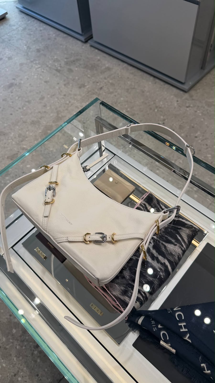 Voyou Small Shoulder Bag