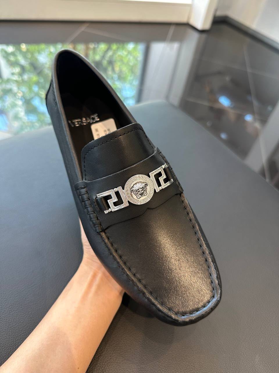 La Medusa Leather Loafers