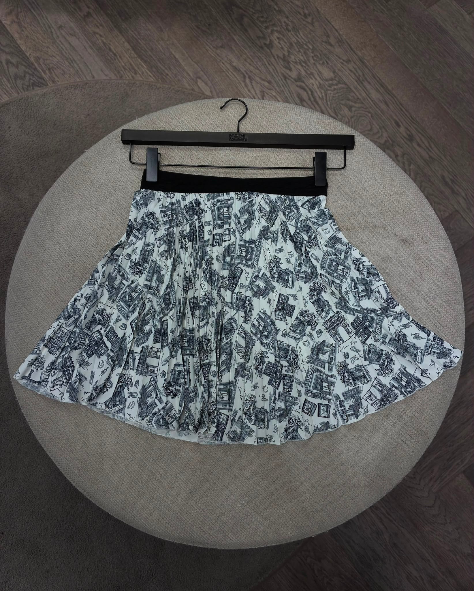 Heart Print Pleated Midi Skirt