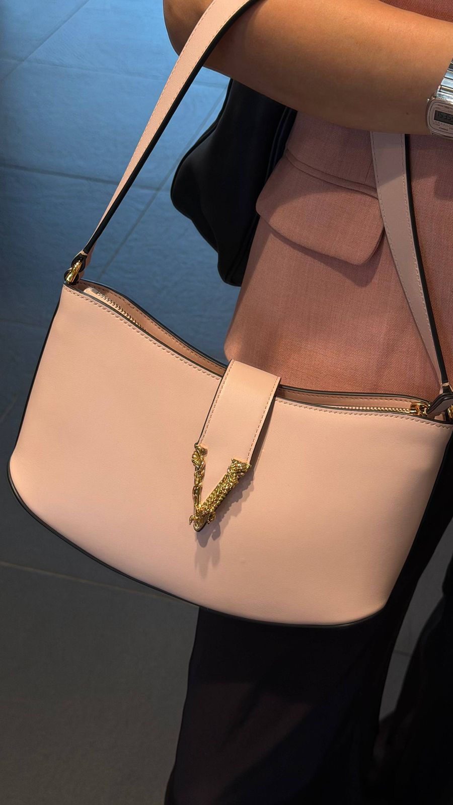 Virtus Shoulder Bag