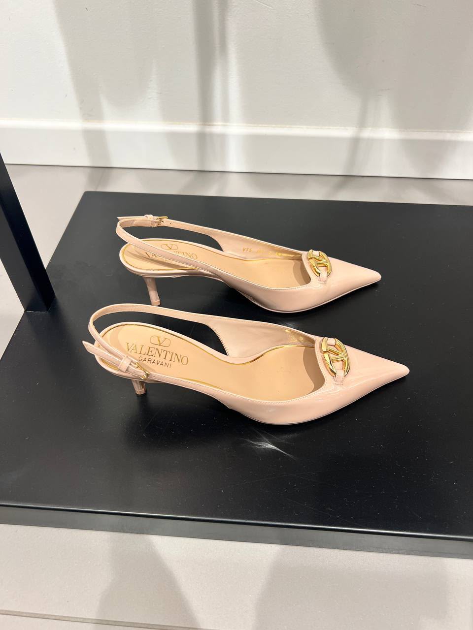 VLogo Signature Slingback Pump