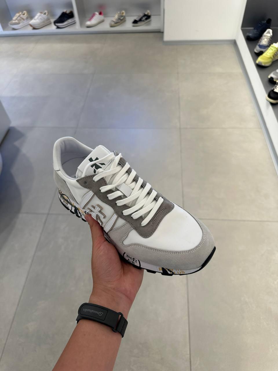 Eric Sneakers