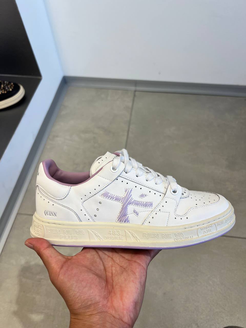 Quinn Sneakers