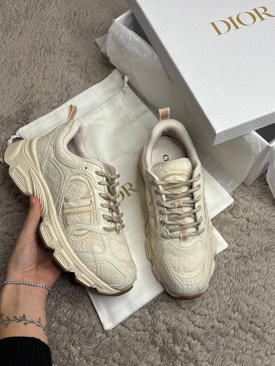 B30 Sneaker