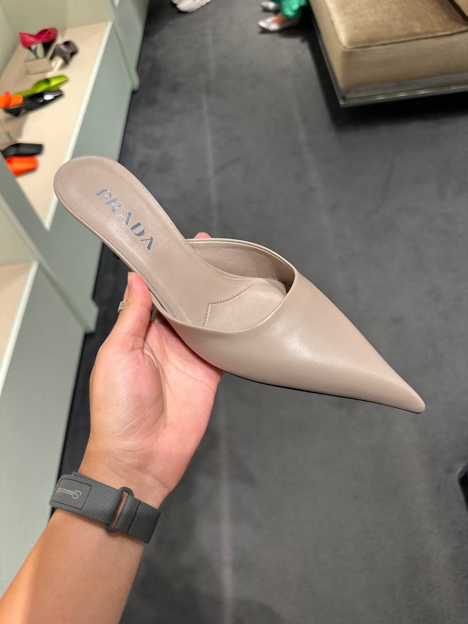 Pointed-Toe Leather Mules