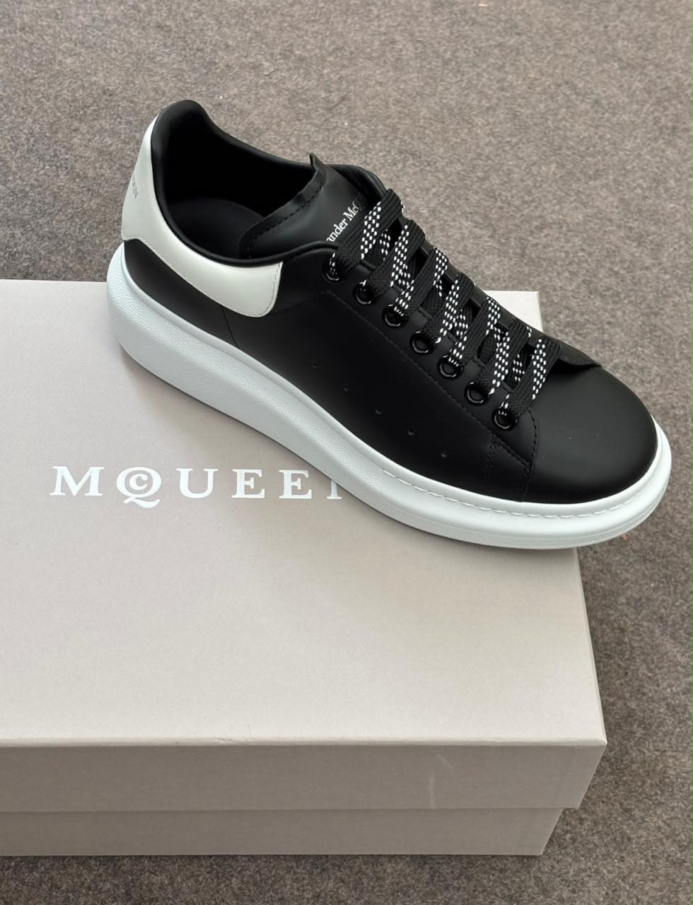 Oversized Sneaker