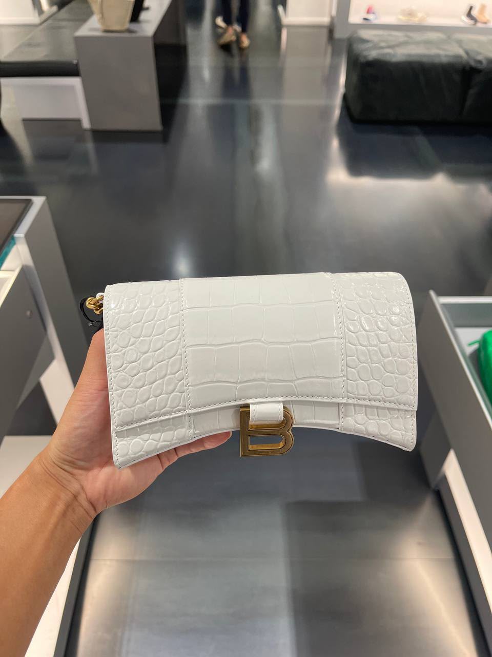 Hourglass Wallet on Chain