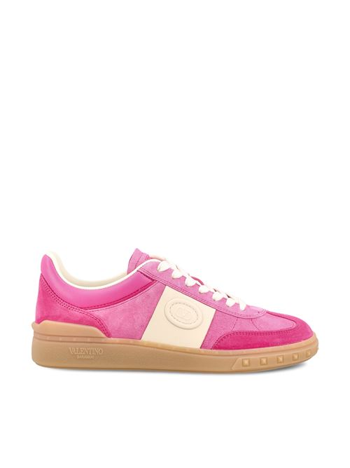 Sneakers realizzate in crosta