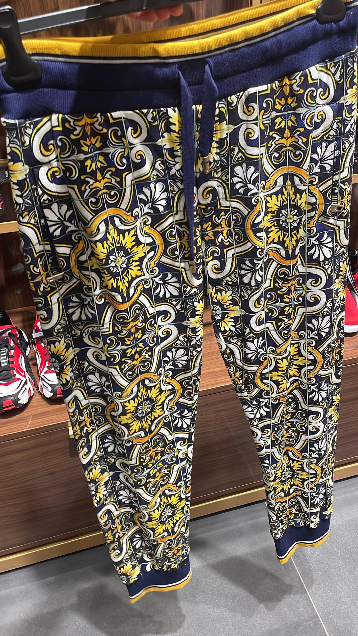 Majolica-print jersey joggers