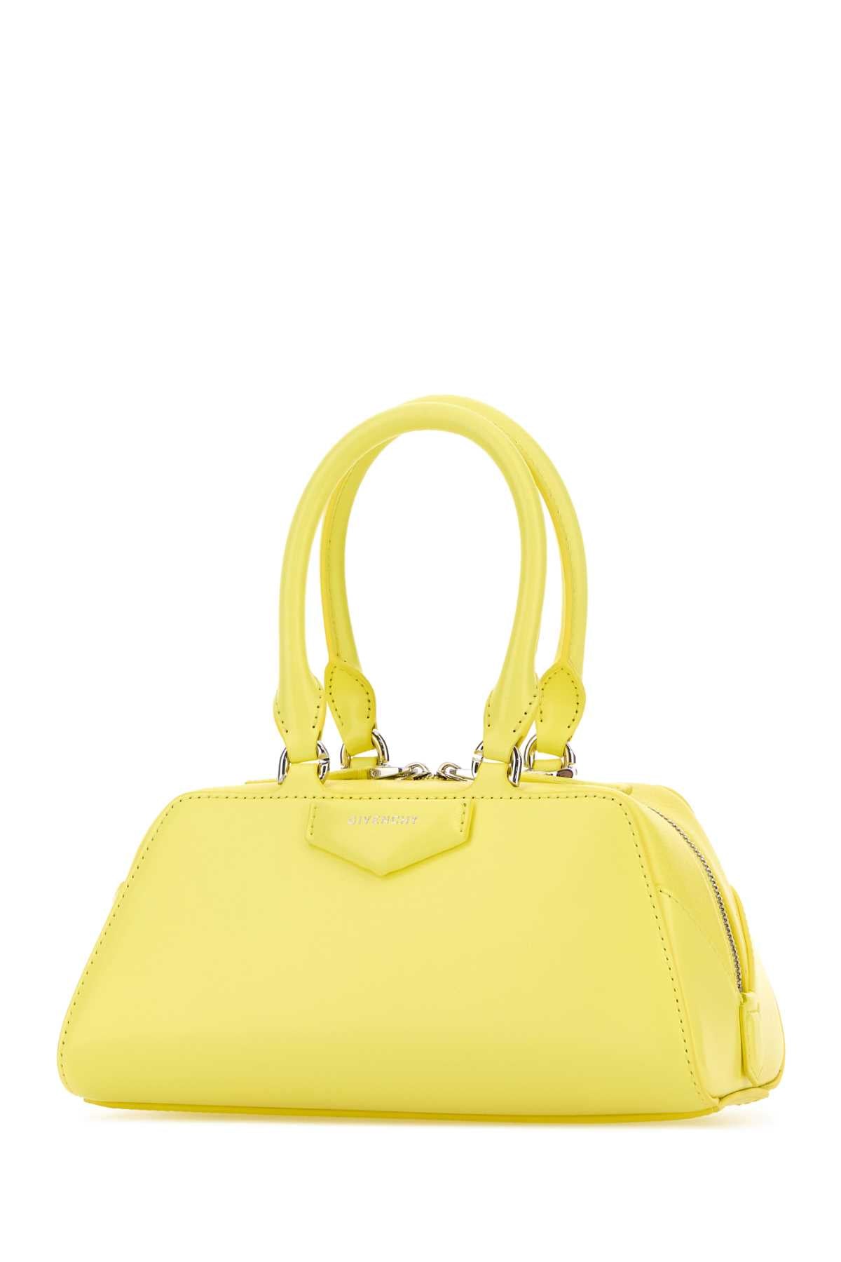 GIVENCHY ANTIGONA EAST WEST - MINI BAG For Women Exterior: 100% Calf Lining: 90% Cotton 10% Polyester Finishing: Silver metal