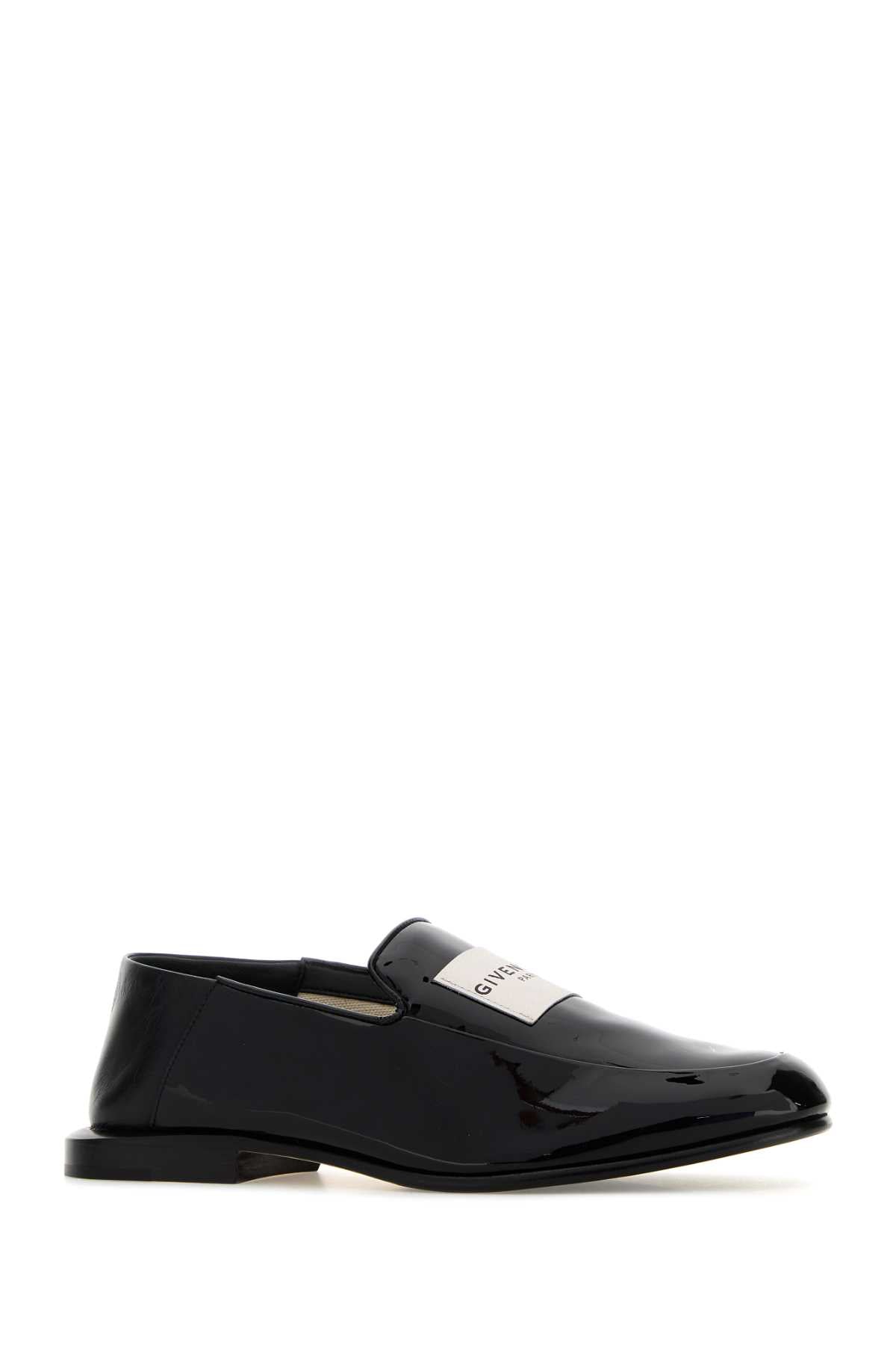 GIVENCHY LABEL LOAFER For Women Exterior: 100% Calf Interior: 100% Cotton Sole: Rubber