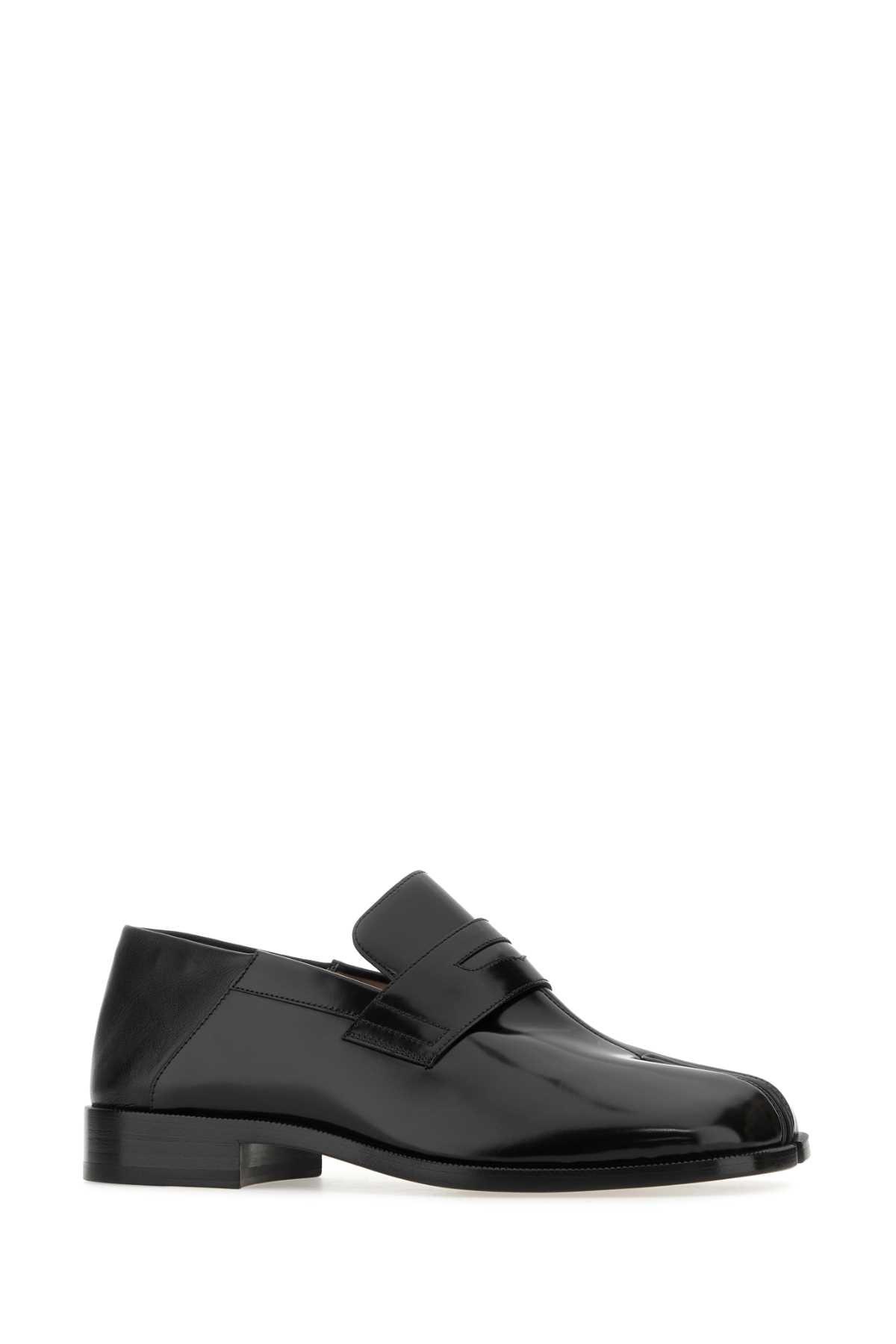 MAISON MARGIELA TABI LOAFERS BABOUCHE For Men Tomaia: 100% Pelle Bovina - Fodera: 100% Pelle Ovina - Interno: 100% Pelle Ovina - Suola: 100% Pelle Bovina - Contrasto: 100% Gomma