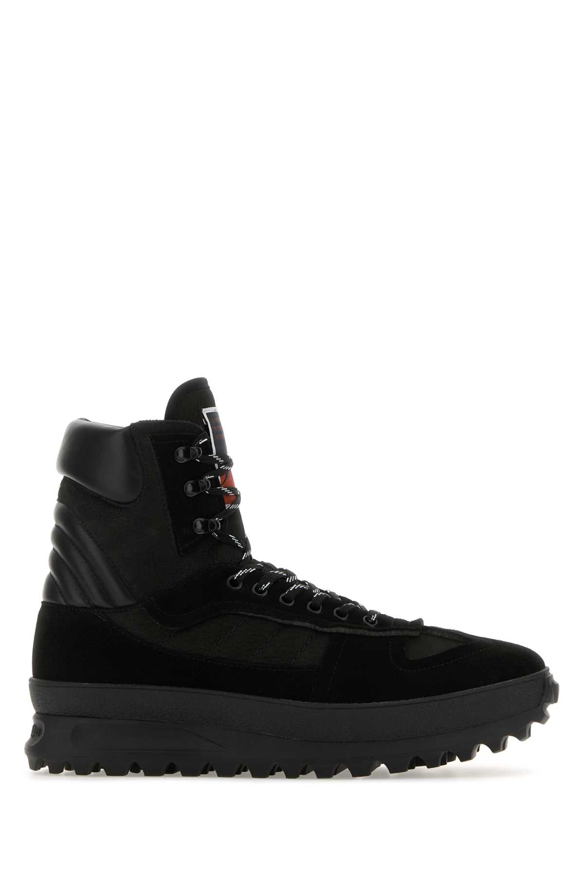 MAISON MARGIELA SNEAKERS For Men Exterior: 100% Calf 100% Suede Interior: 100% Polyester Sole: Rubber