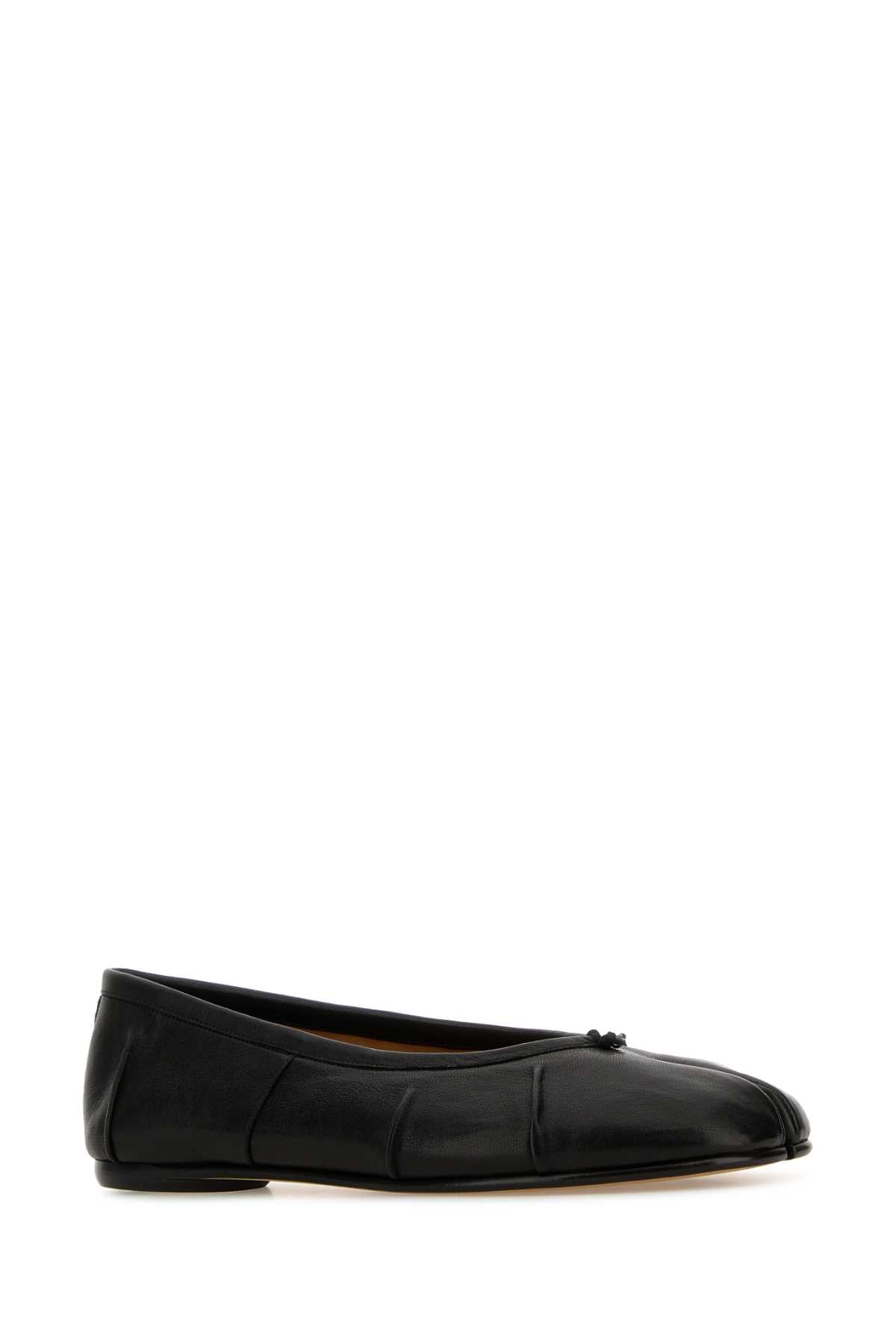 MAISON MARGIELA TABI BALLERINAS For Men Exterior: 100% Ovine leather Interior: 100% Calf Sole: Leather