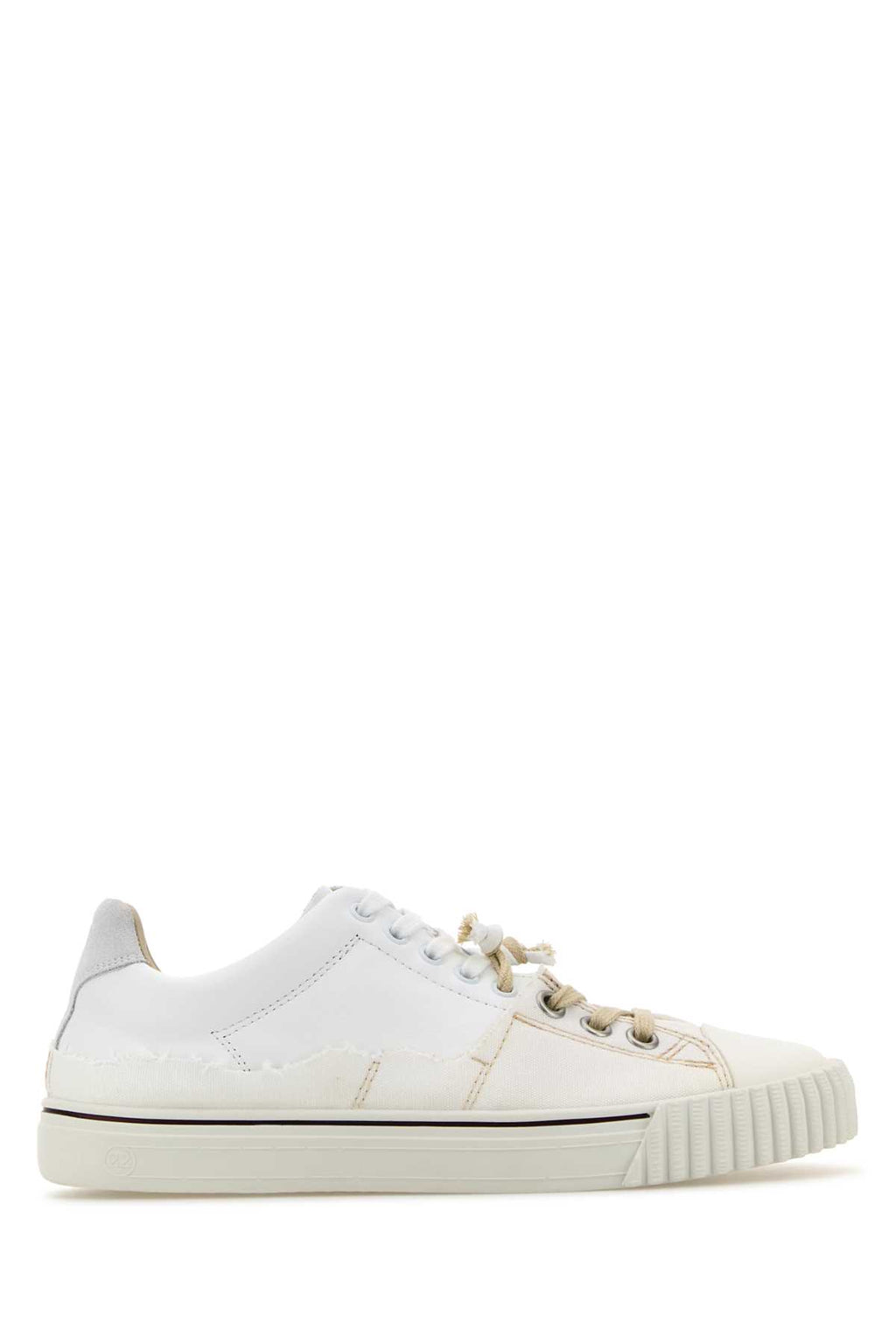 MAISON MARGIELA NEW EVOLUTION LOW For Women Tomaia: 100% Pelle Bovina - Contrasto: 100% Cotone - Contrasto: 100% Pelle Bovina - Fodera: 100% Pelle Bovina - Contrasto: 100% Cotone - Interno: 100% Pelle Bovina - Suola: 100% Gomma