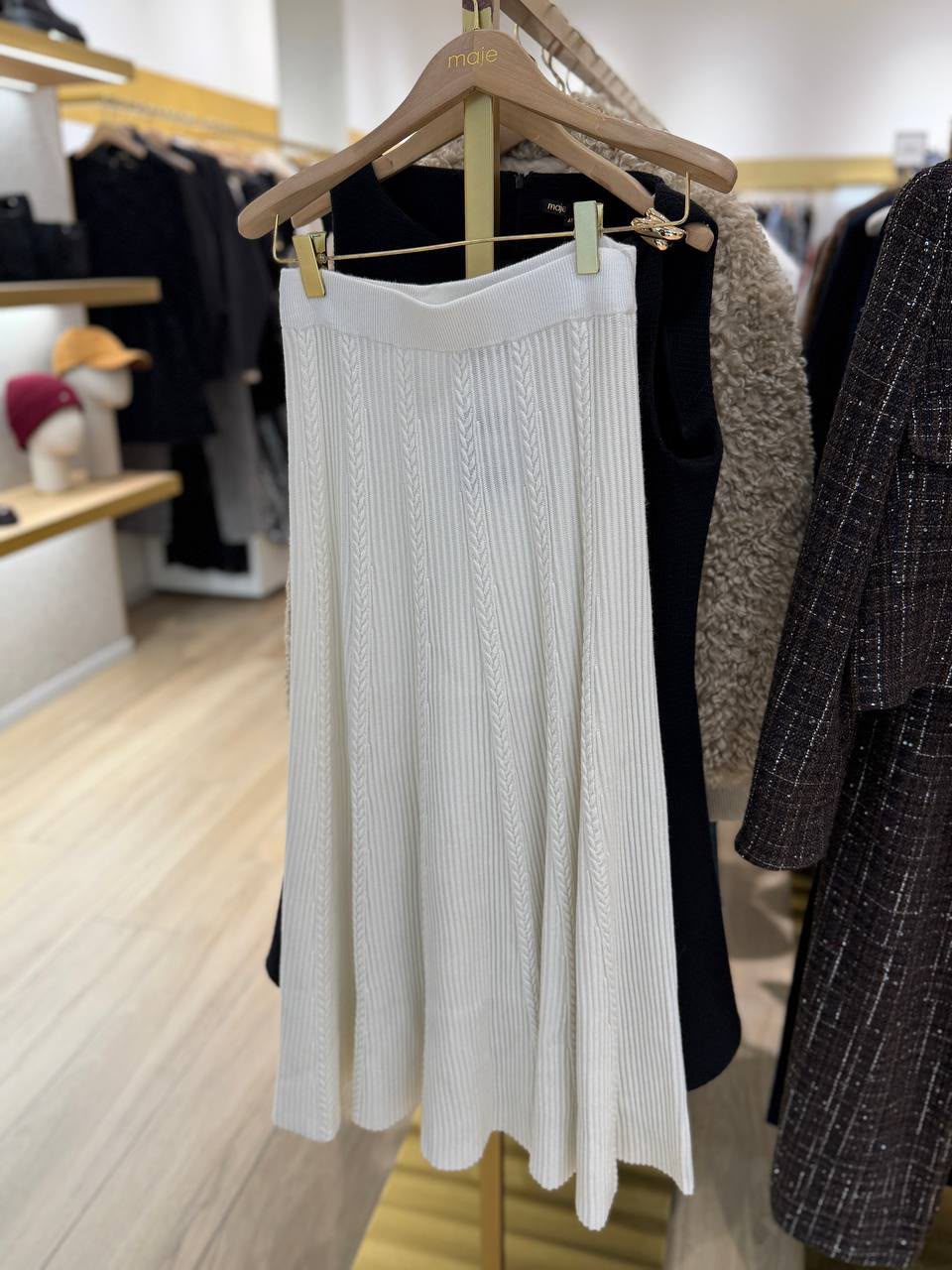 Ribbed knit midi skirt