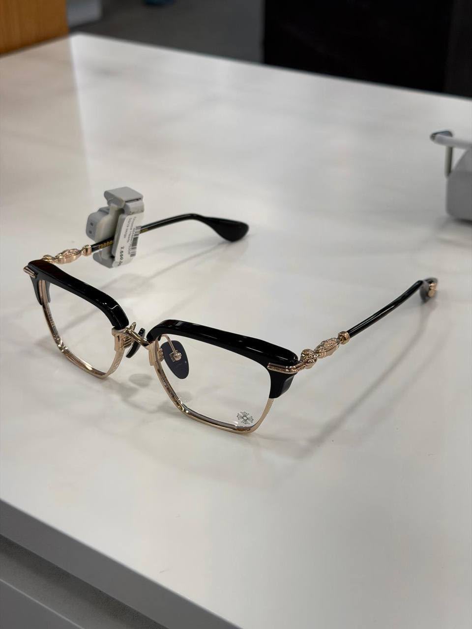 GITTIN ANY? Eyeglasses