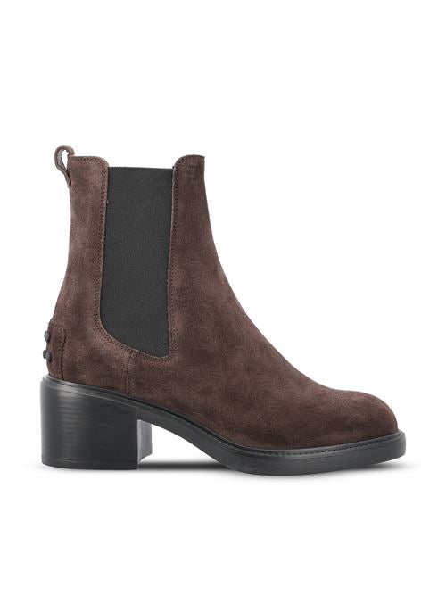 Stivaletto realizzato in pelle di vitello scamosciato