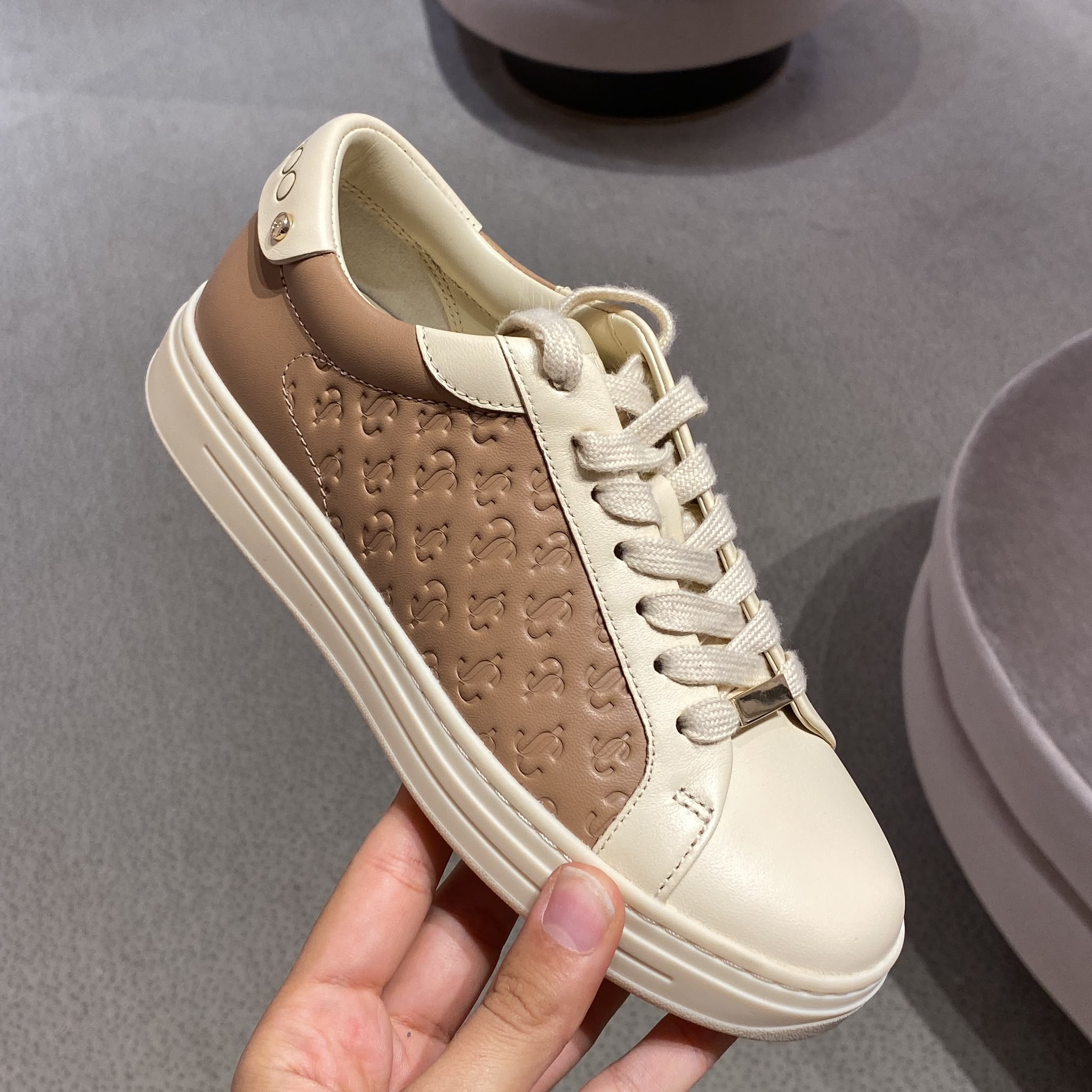 Hawaii Sneaker