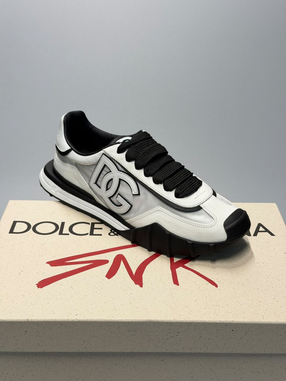 DG Logo Sneakers