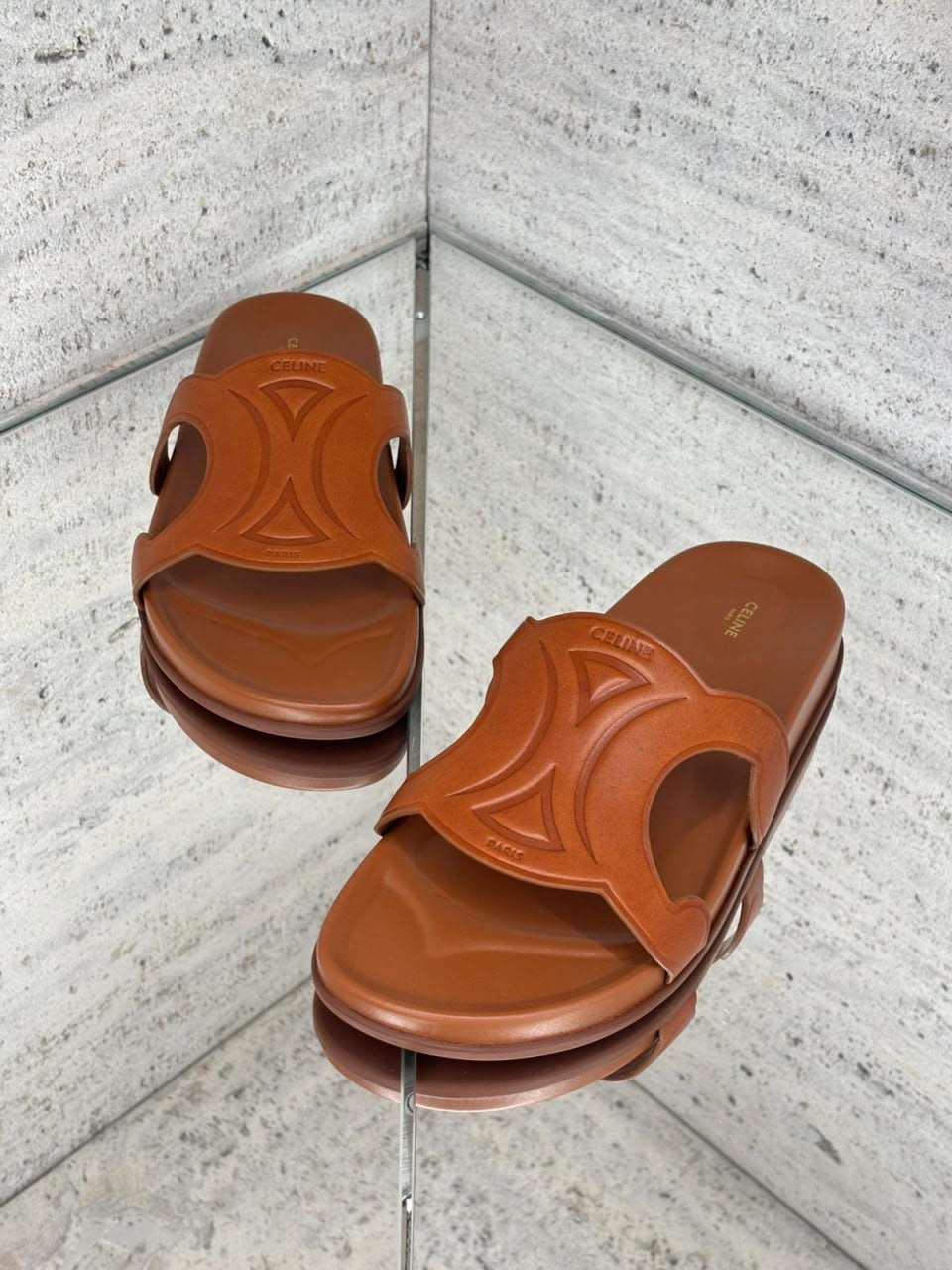 Triomphe Slide Sandal in Calfskin
