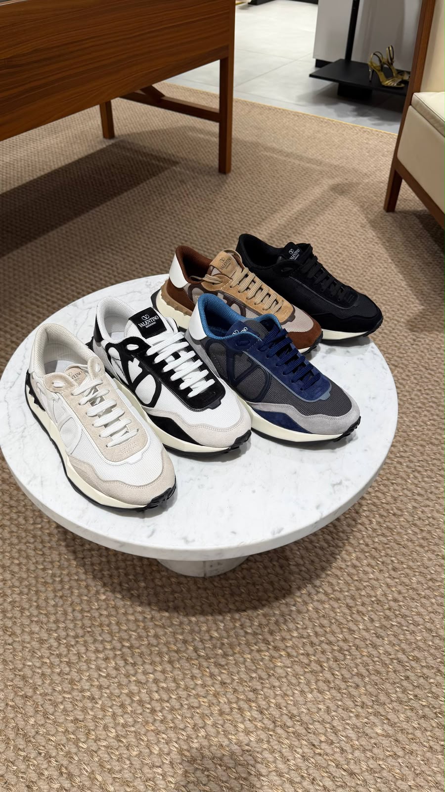 VLogo Runner Sneakers