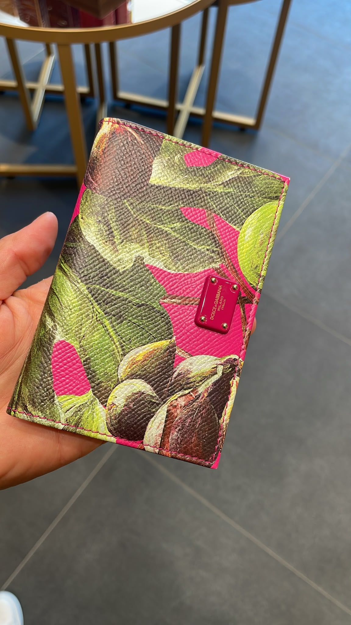 Dauphine Leather Card Holder with Zip