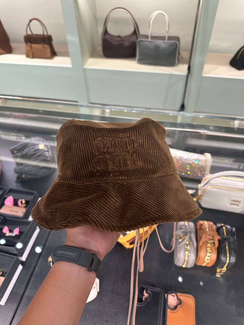 Corduroy bucket hat