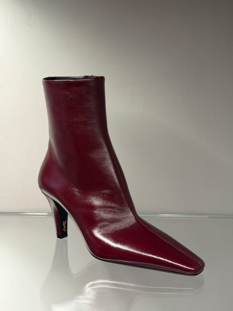 Le 5 à 7 Ankle Boots in Patent Leather